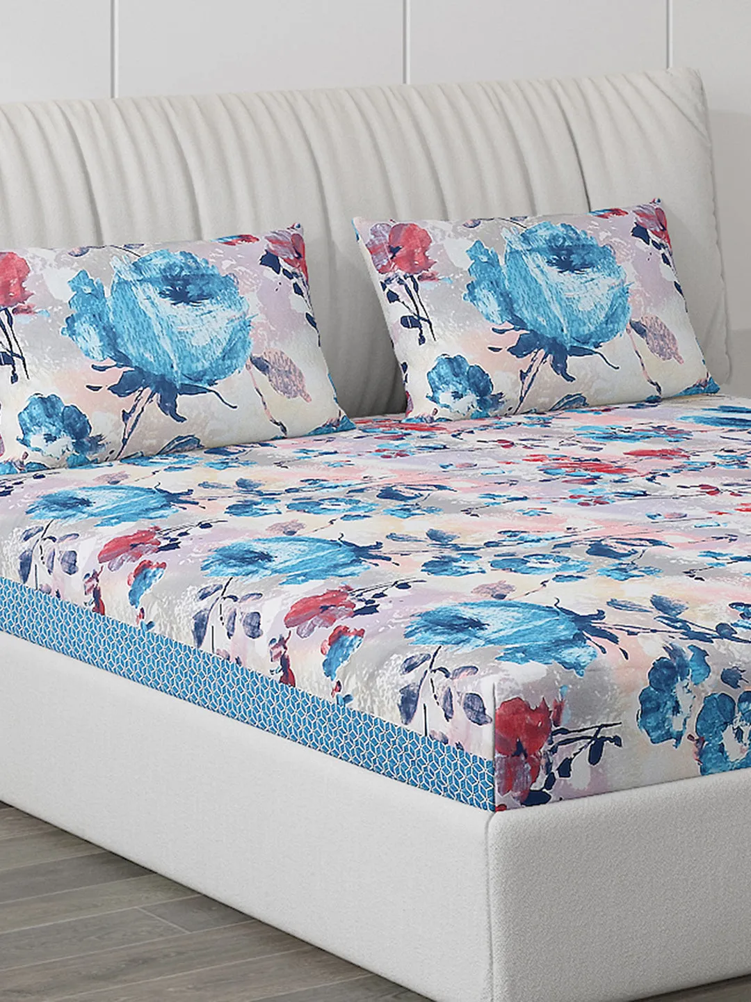 120 GSM  Polyester Double Bed Bedsheet with 2 Pillow Covers