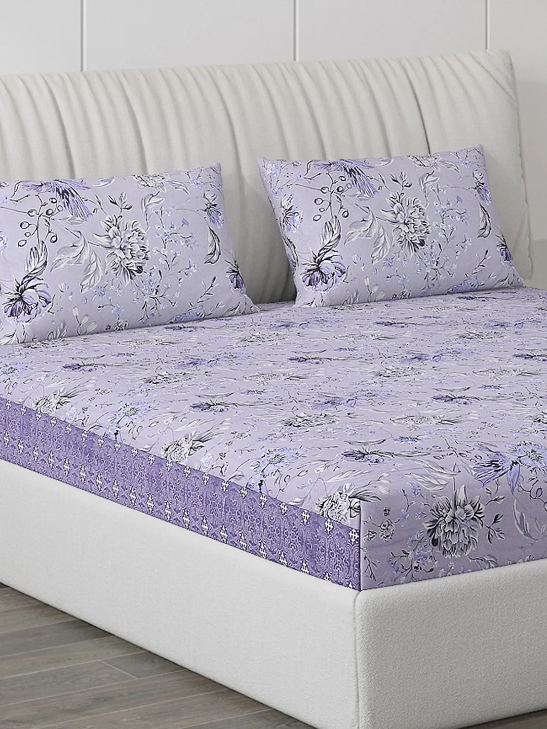 120 GSM  Polyester Double Bed Bedsheet with 2 Pillow Covers