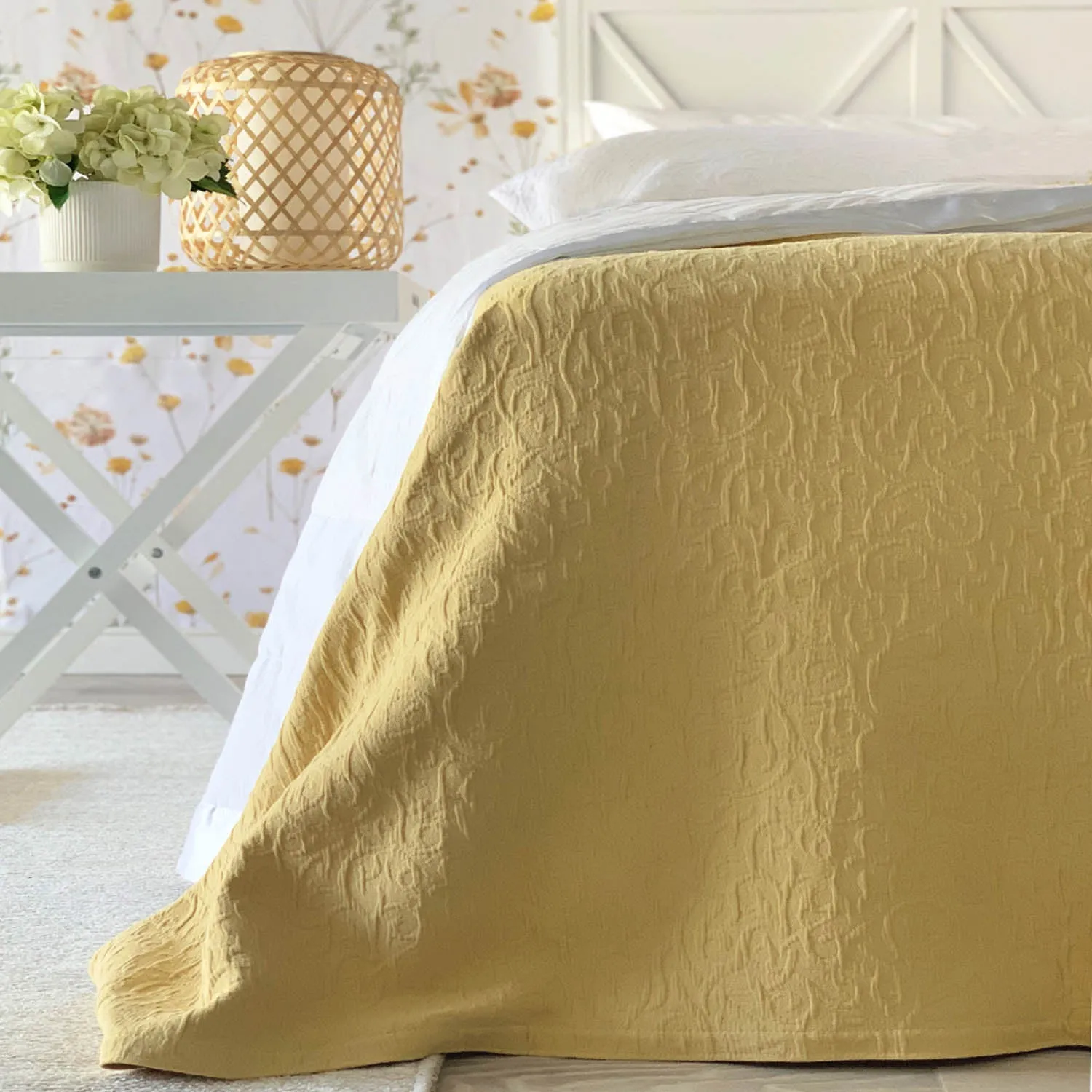 Linensmith Freya Bedspread Set Dijon